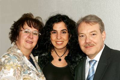 li. Kerstin Kppen, Emine Demirbken-Wegner, re. Harald Muschner