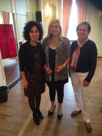v.l.: Emine Demirbken-Wegner, Staatssekretrin fr Gesundheit Berlin
Melanie Huml, Staatsministerin fr Gesundheit und Pflege Bayern
Barbara Klepsch, Staatsministerin fr Soziales und Verbaucherschutz Freistaat Sachsen
