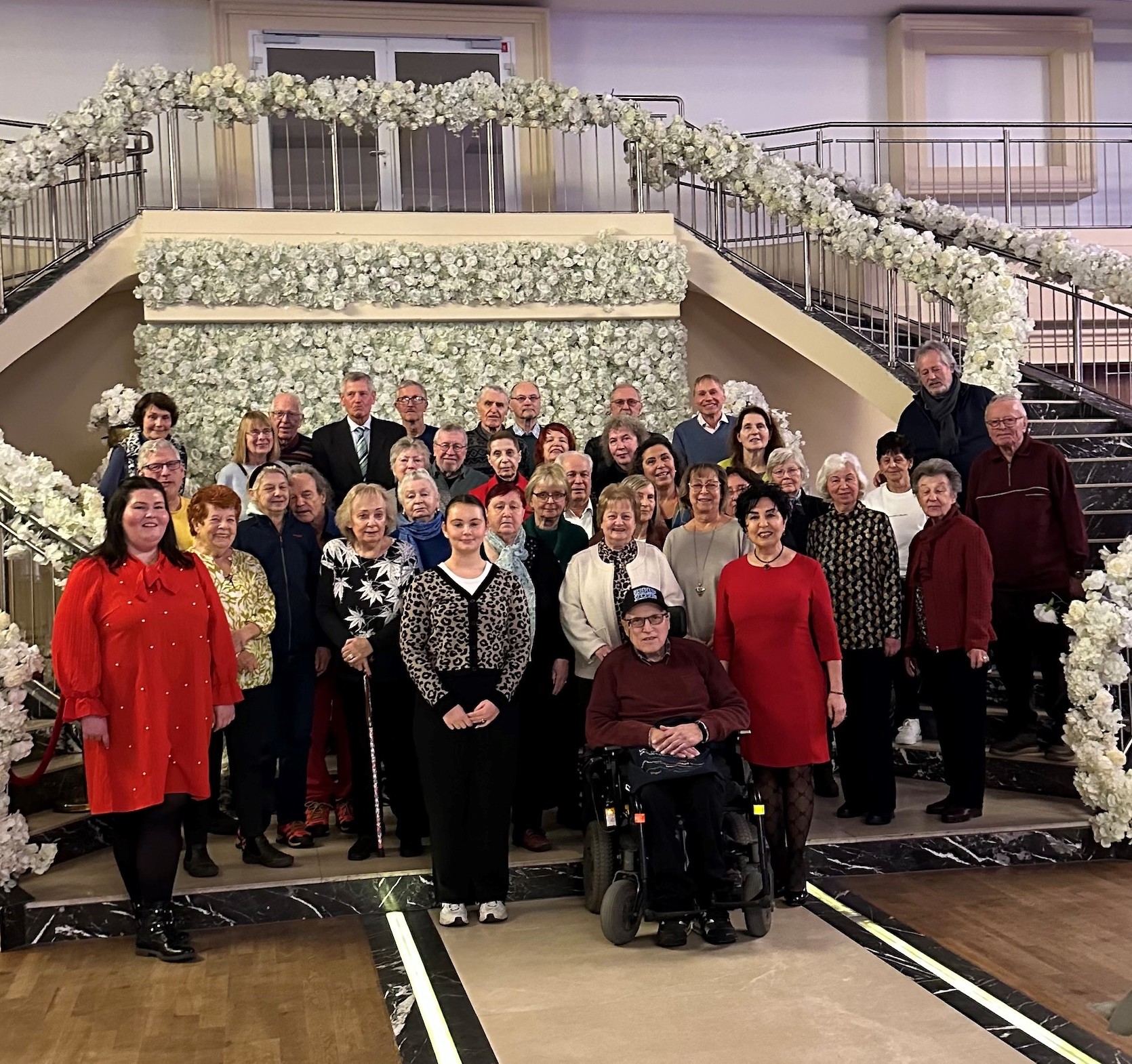 Gemeinsames Foto zur Erinnerung an das Adventsessen f�r die Ehrenamtlichen des Gratulationsdienstes