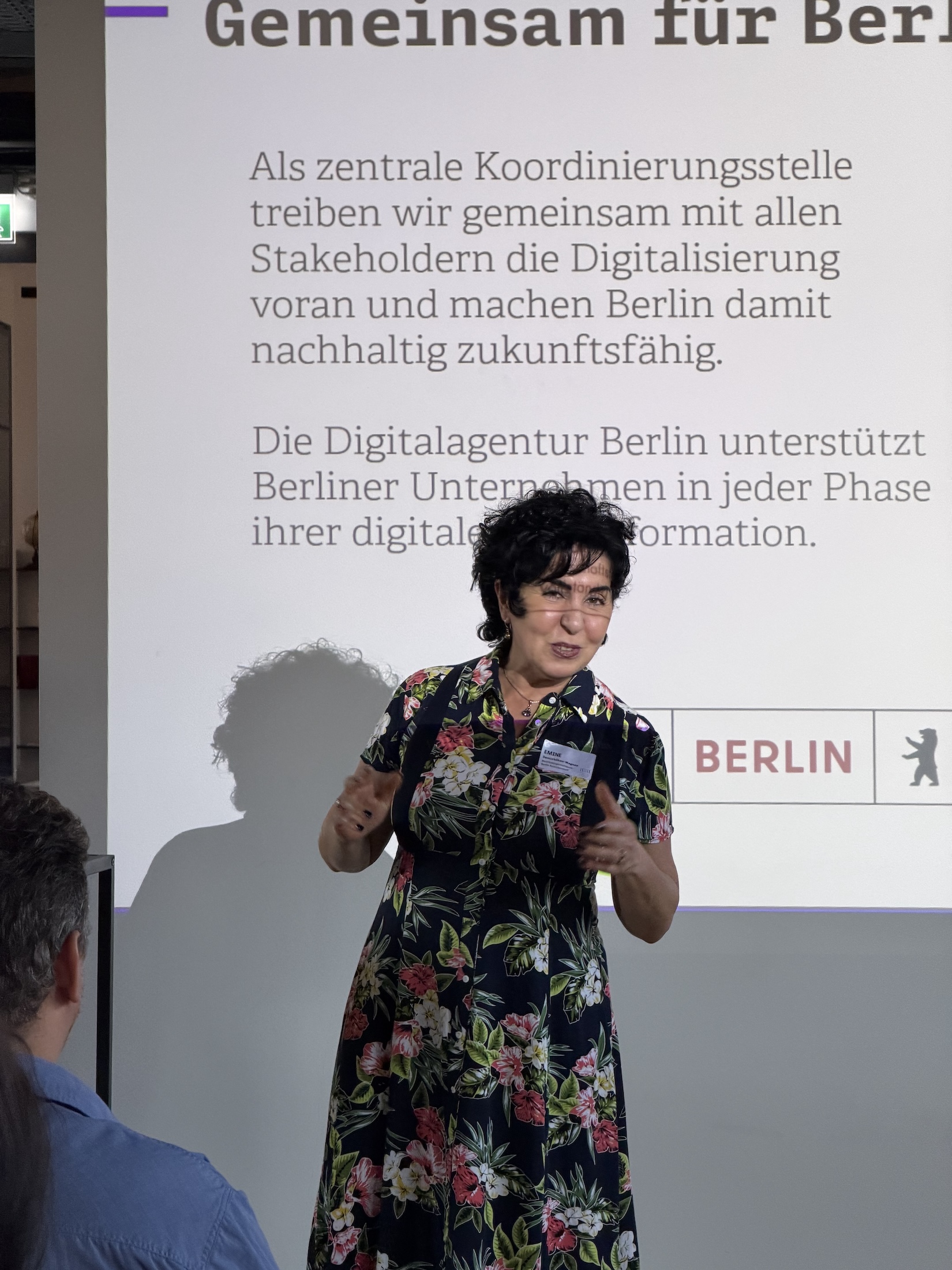 Begr��ung der G�ste durch Bezirksb�rgermeisterin Demirb�ken-Wegner