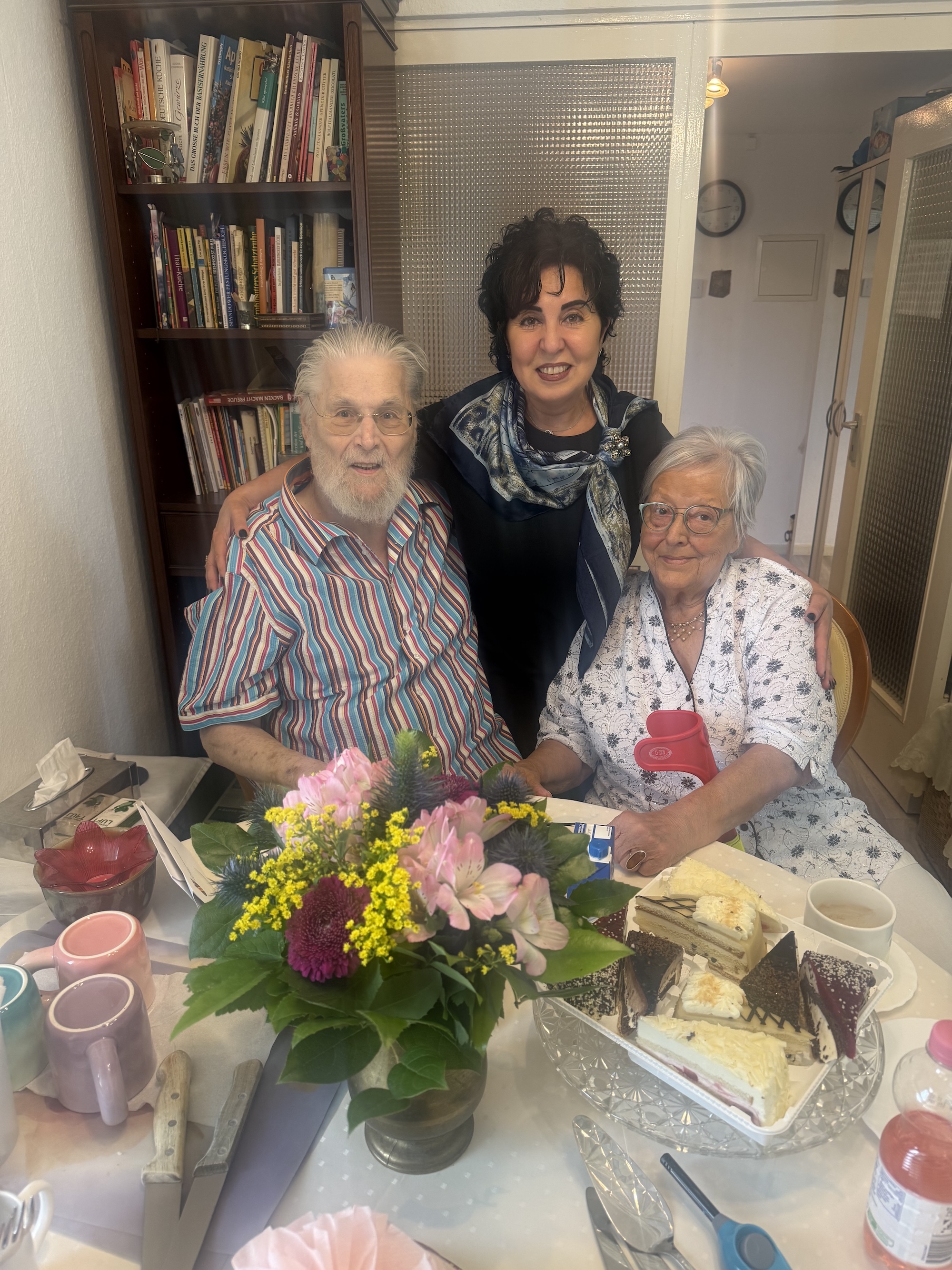 Das Diamantene Hochzeitspaar Helga und Johann H�tzl und B�rgermeisterin Demirb�ken-Wegner als Gratulantin.